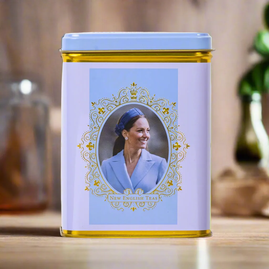 Royal Family Portrait Tea Tin